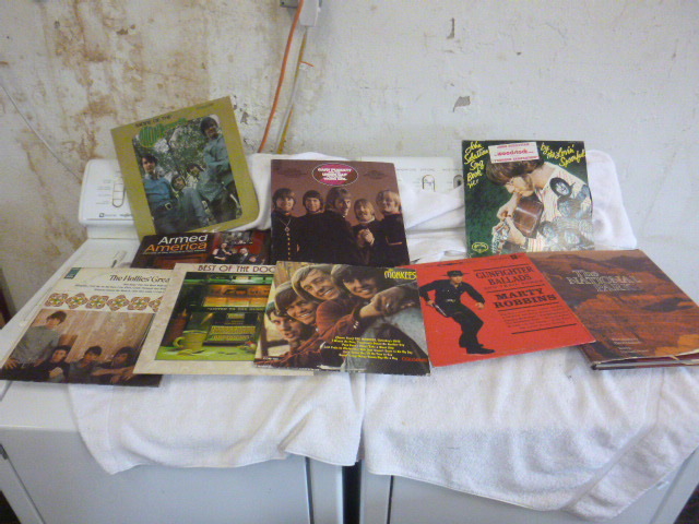lot 135 image: Coffee Table Books and Albums