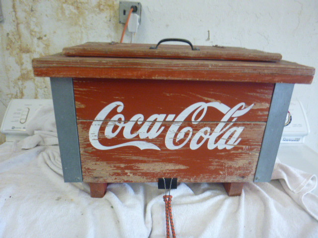 lot 143 image: Coca-Cola Cooler