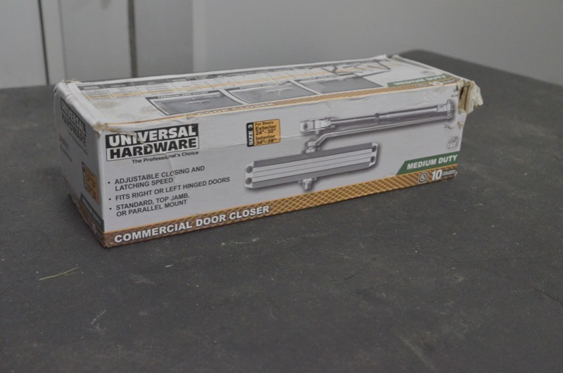 lot 62 image: Universal Hardare Medium-Duty Aluminum Commercial Door Closer