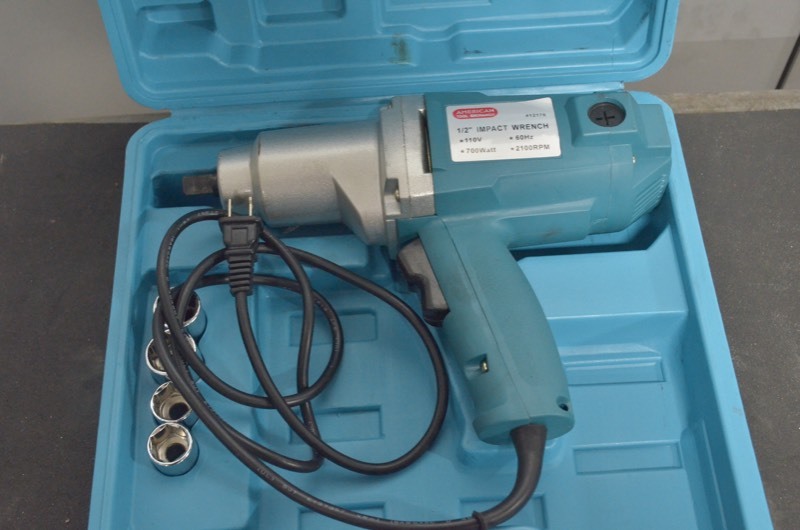 lot 97 image: American Tool Exchange 12 Impact Wrench 2100 RPM #12176