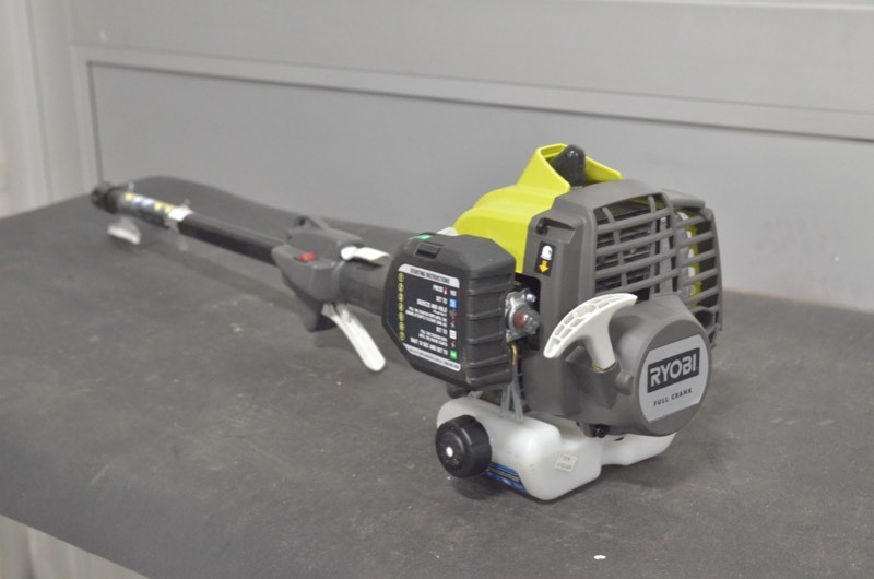 lot 100 image: Ryobi RY252CS 2-Cycle Gass Head with Quick Change Adapter - Full Crank