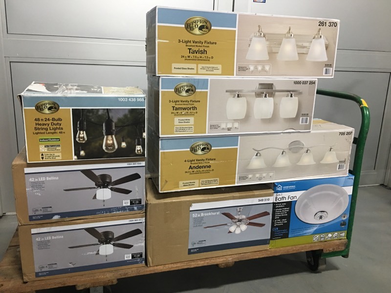 lot 131 image: Lot of Salvage (useduntesteduninspected) Ceiling LIghtsFans