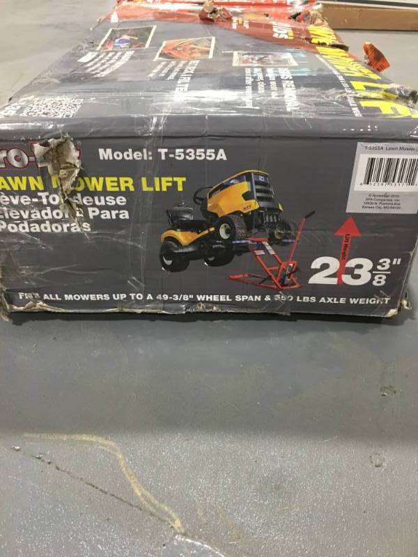 lot 137 image: Pro-Lift Pro-LifT T-5335A 350 Pound Capacity Lawn Mower Lift