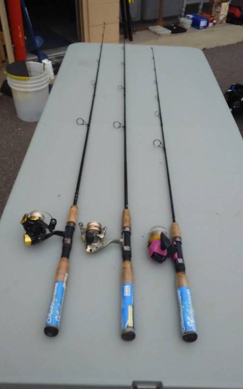 lot 3 image: 3-Shakespeare Micro Graphite Rods With Reels