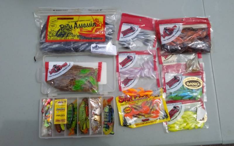lot 10 image: Lot Of Assorted Jig Heads, Plastics & Lures