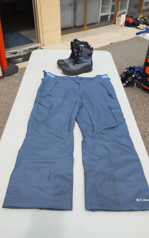 lot 16 image: Columbia Snow Pants Size L (like new), Columbia Boots Size 6