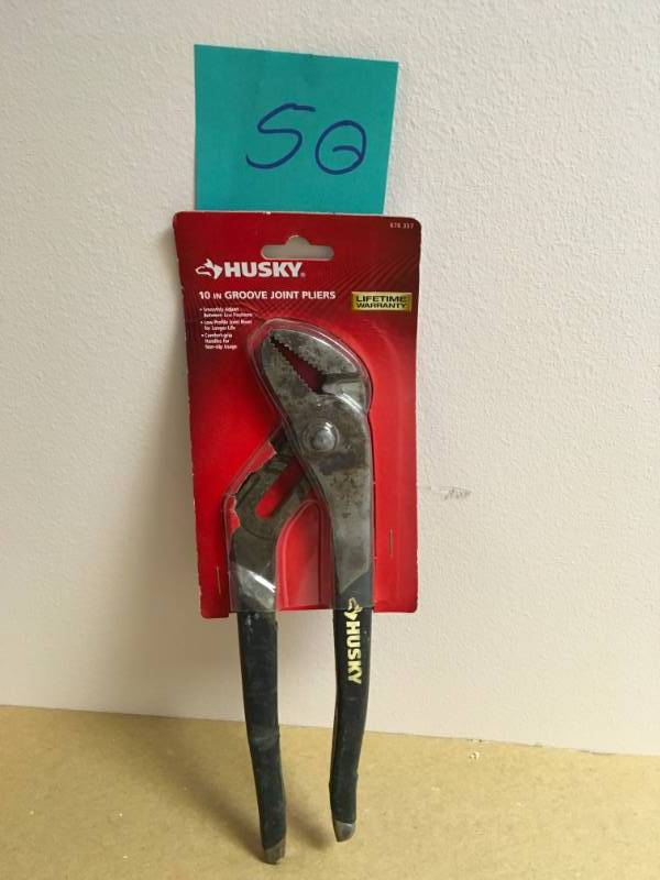 lot 50 image: Husky 10 in. Groove Joint Pliers in good condition