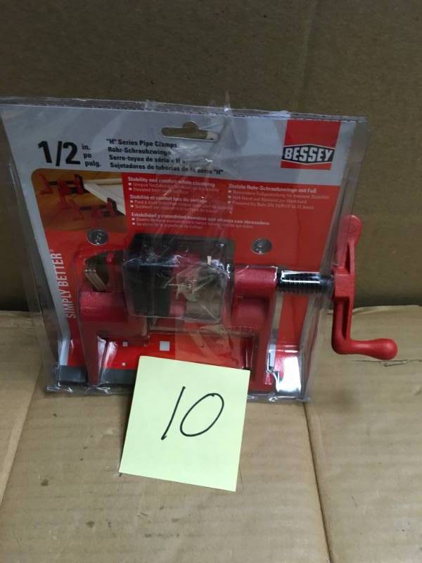 lot 10 image: BESSEY H-Style Pipe Clamp Fixture Set for 12 in. Black Pipe  in good condition