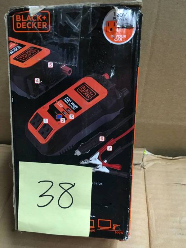 lot 38 image: BLACKDECKER 500-Watt Power Inverter  in good condition