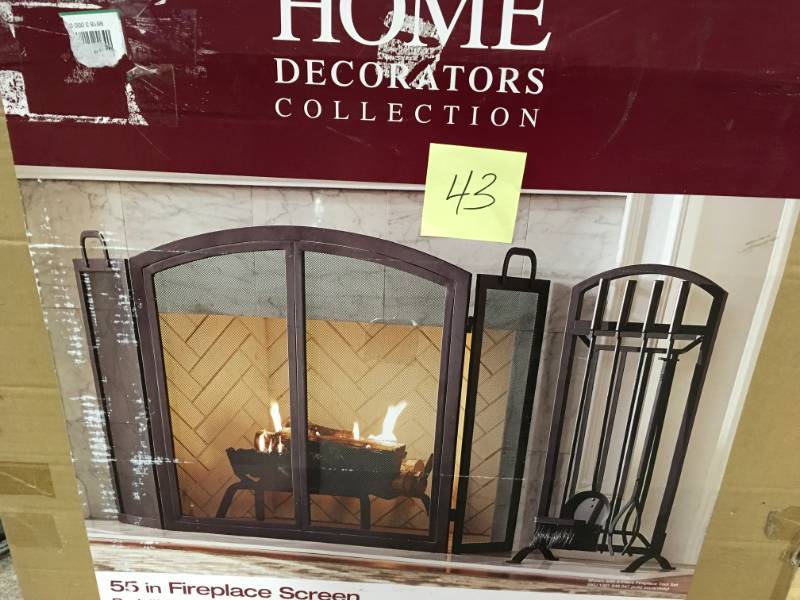 lot 43 image: Home Decorators Collection Radclife Manor 3-Panel 55 in. Fireplace Screen   in good condition