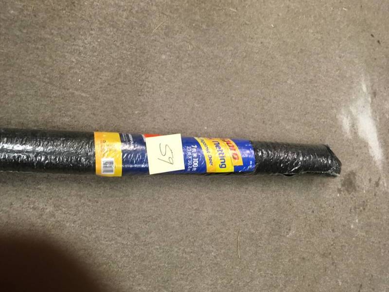 lot 59 image: Vigoro 7 ft. x 100 ft. Polypropylene Deer Block Netting, UV Treated not used