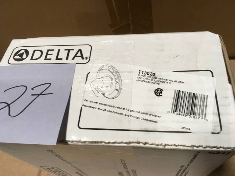 Delta Classic 1-Handle Temperature Control Valve Trim Kit in Chrome (Valve Not Included) in good condition
