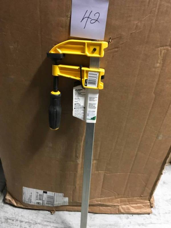 DEWALT 24 in. 1000 lb. Bar Clamp w3.25 in. Throat Depth in good condition