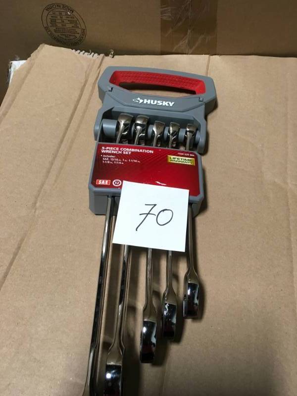 Husky SAE X-Large Combination Wrench Set (5-Piece) in good condition
