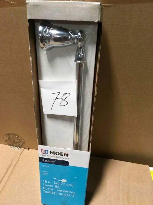 MOEN Banbury 18 in. Towel Bar in Chrome in good condition
