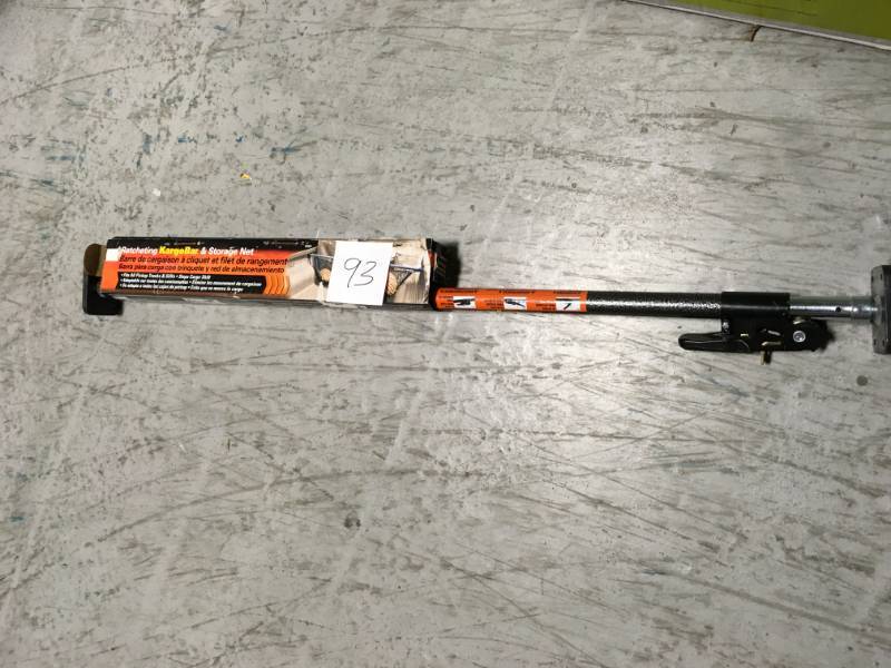 Keeper Ratcheting Cargo Bar with Storage Net in good condition