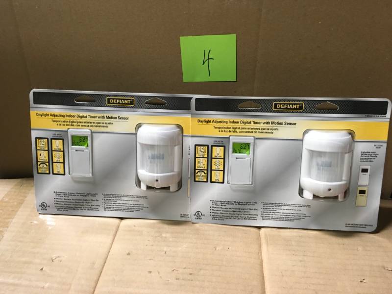 lot 4 image: Defiant 8 Amp 7-Day Indoor In-Wall SunSmart Digital Timer Switch with Motion Sensor, White not used in good condition