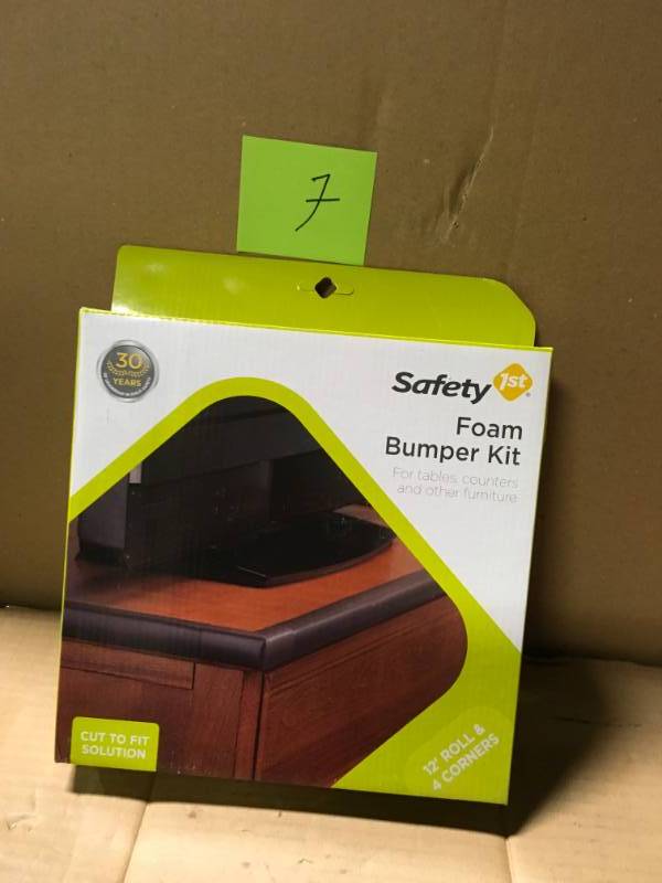 lot 7 image: Safety 1st Foam Bumper Kit (5-Piece) not used
