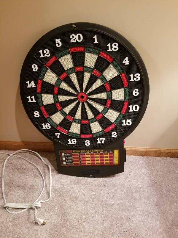 lot 10 image: Peters Billiards Dart Board in Oak Case Cabinet