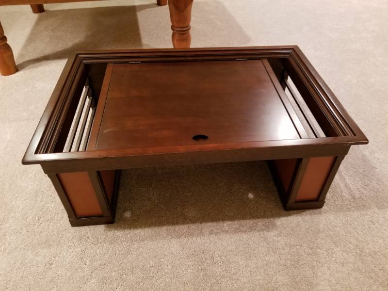 lot 53 image: Beautiful Wooden Lap Table
