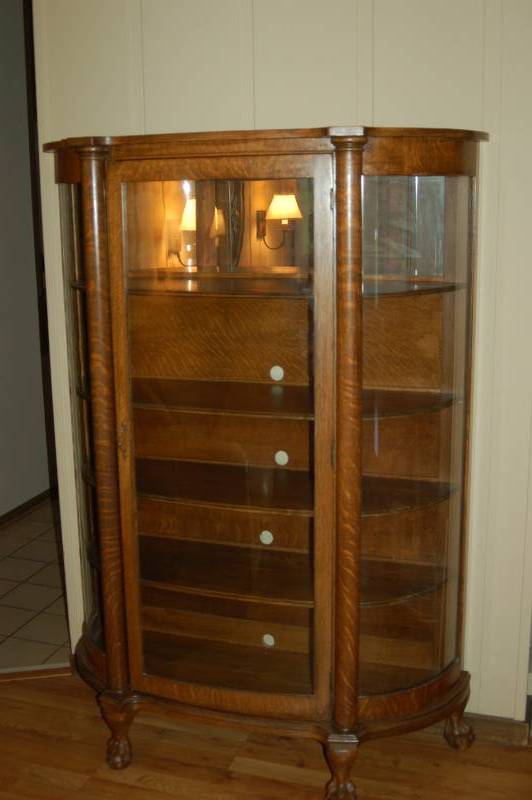 lot 7 image: Antique Bow Front Rounded Display Case