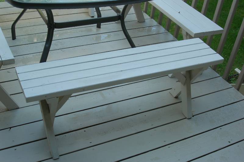 lot 12 image: Outdoor Table & 4 Picnic Benches