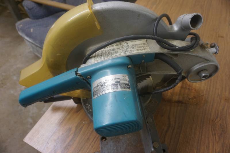lot 12 image: Makita Model LS1430 Chop Saw