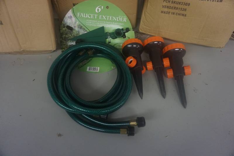 lot 75 image: 4 - Sets of Lawn and Garden Sprinkler Sets