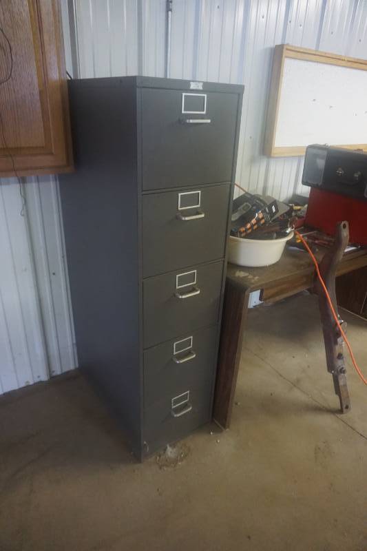 lot 104 image: 5 Drawer Metal File Cabinet