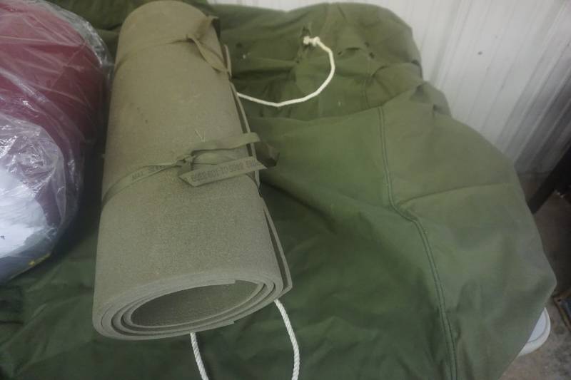 lot 66 image: Wenzel 3 Season Sleeping Bag With Padded Mat and Canvas