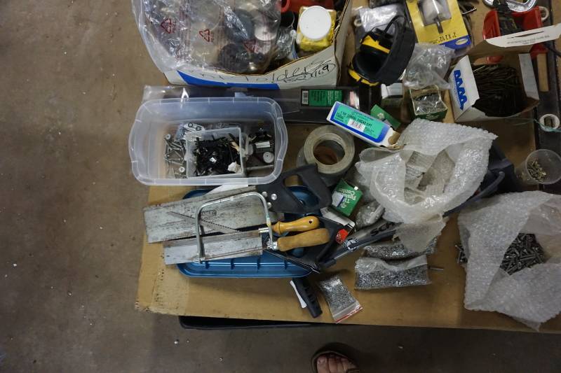 lot 118 image: Large Lot of Assorted Hardware