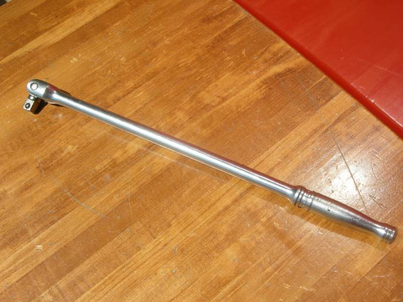 lot 15 image: Snap-On 12 dr Breaker Bar