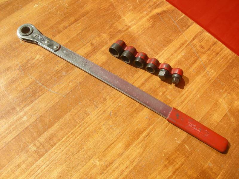 lot 26 image: Blue Point Serpentine Wrench Set