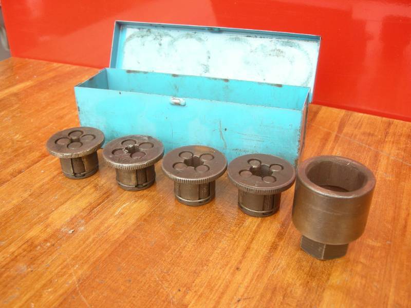 lot 56 image: Cornwell 5pc Stud Remover Set