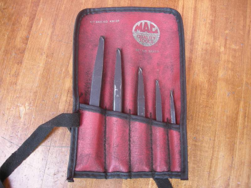 lot 61 image: MAC Tool Bolt Extractor Set