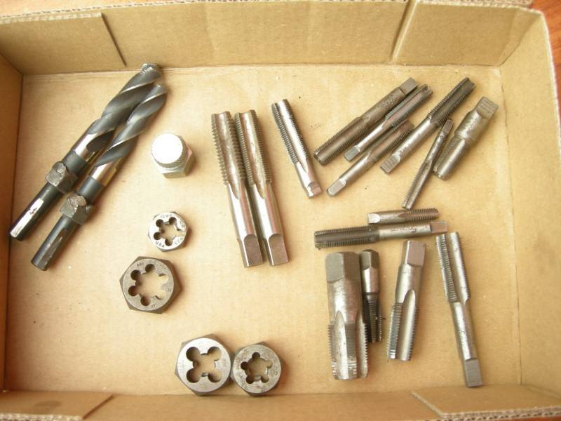 lot 68 image: Misc Taps - Dies - Bits
