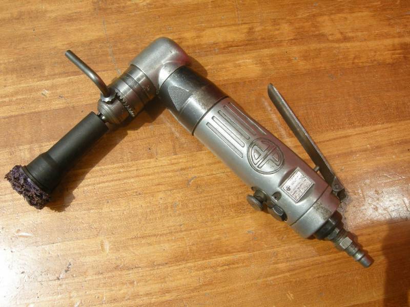 lot 73 image: Astro Pneumatic 38 Angle Reversible Drill