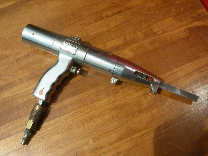lot 74 image: Florida Pneumatic Air Saw
