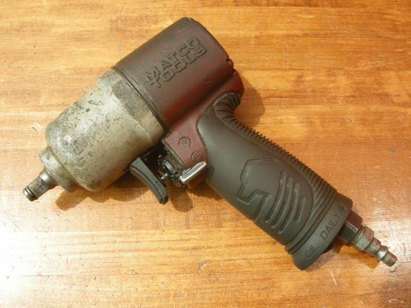 lot 78 image: Matco Tools 38 dr Air Impact Wrench