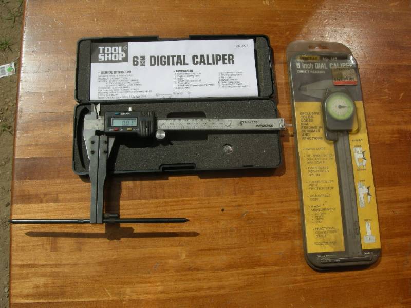 lot 90 image: Digital and Dial Calipers