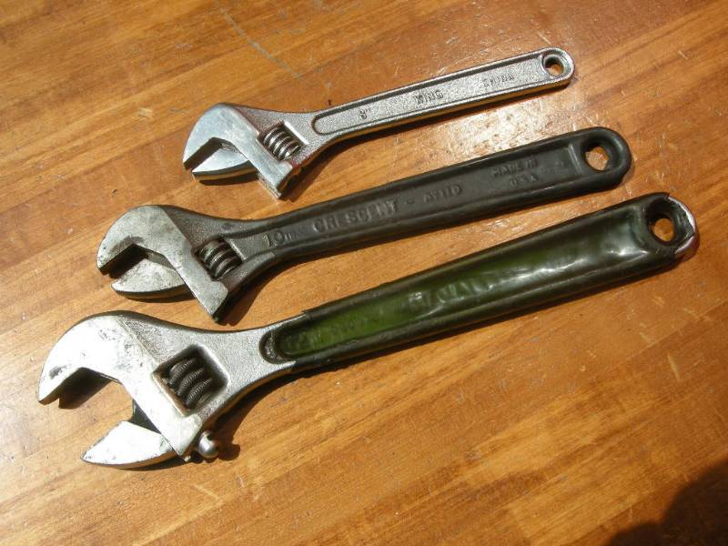 lot 146 image: DiamAlloy, Crescent, King Adjustable Wrenches