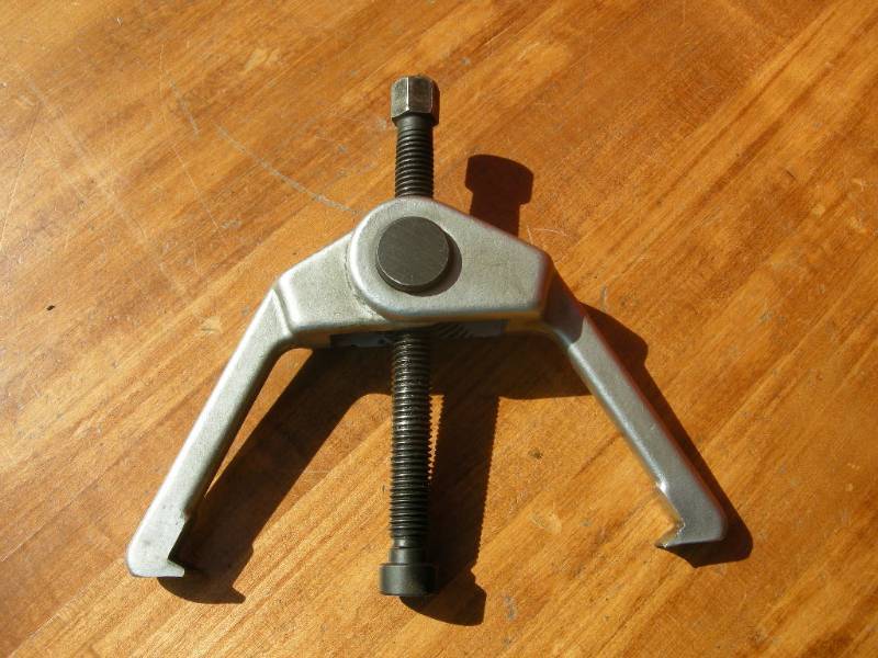 lot 170 image: Puller