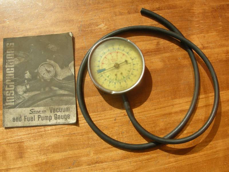 lot 188 image: Snap-On Vacuum and Fuel Pump Gauge