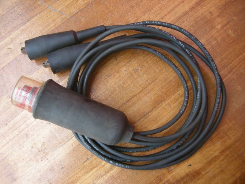 lot 212 image: MAC Tools 12V Heavy Duty Remote Starter Switch