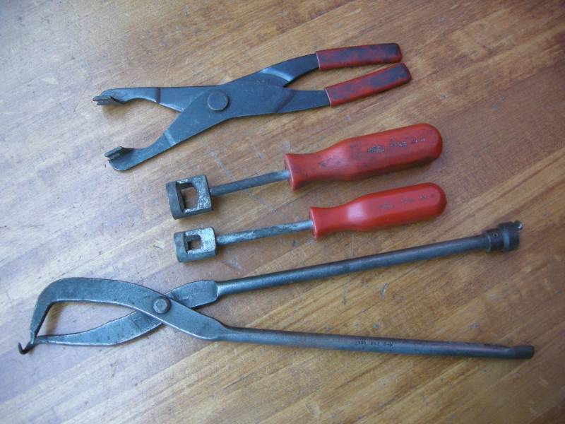 lot 224 image: MAC, K-D Brake Tools