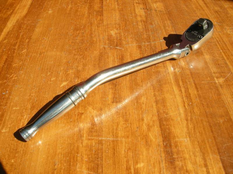 lot 279 image: Snap-On Curved Handle - Flex Head 38 Ratchet