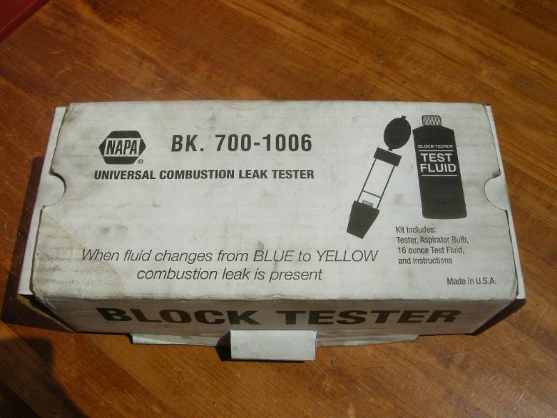 lot 305 image: NAPA Universal Combustion Leak Tester