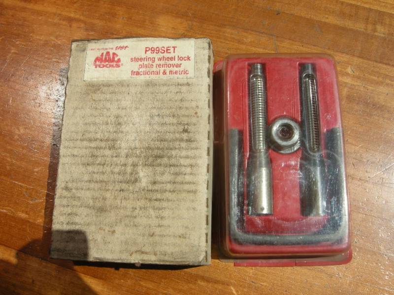lot 313 image: MAC Steering Wheel Lock Plate Remover