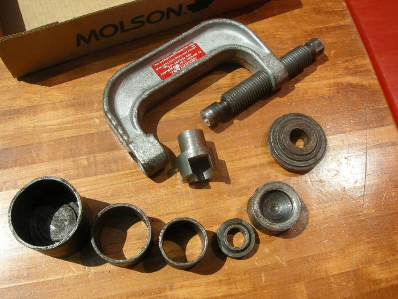 lot 324 image: OTC Ball Joint Press - Service Tool