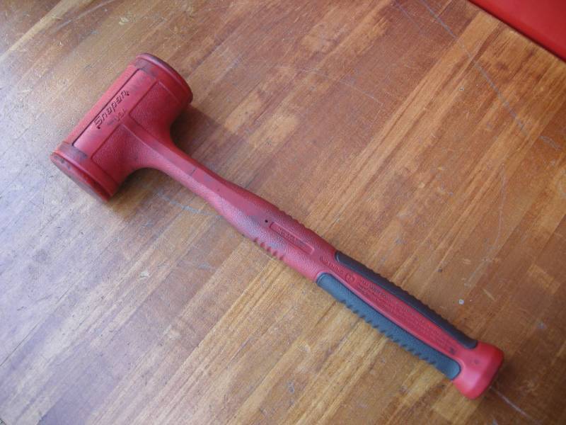 lot 340 image: Snap-On 48oz Deadblow Hammer